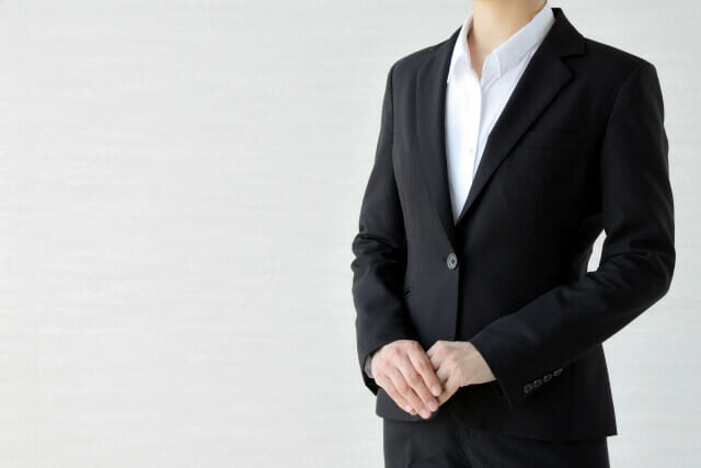 【女性向け】仕事と信頼を得るビジネスプロフィール写真の服装を解説9