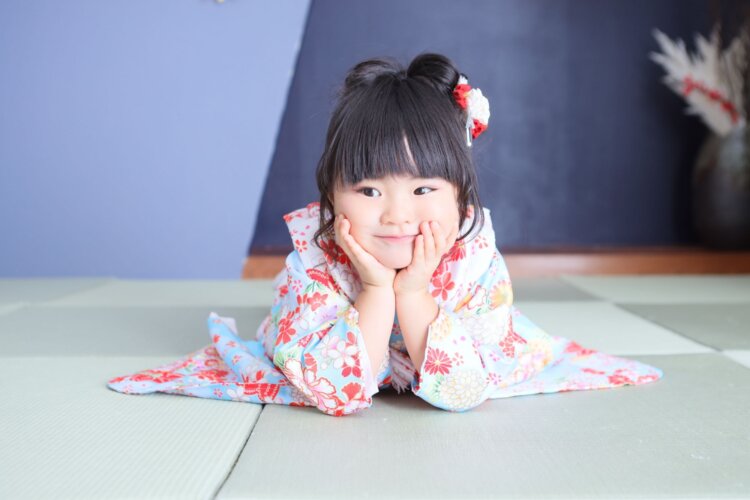 【七五三写真】3歳女の子のかわいい髪型とママでも簡単なお家でのセット方法