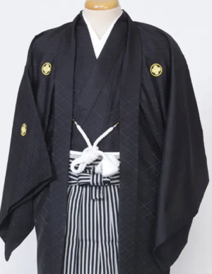 【男子向け】成人式写真の服装選びまとめ|袴とスーツの選び方ポイント4