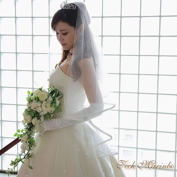 花嫁の憧れ“ウェディングベール”の意味・種類・デザイン・付け方・位置をまるっと解説11