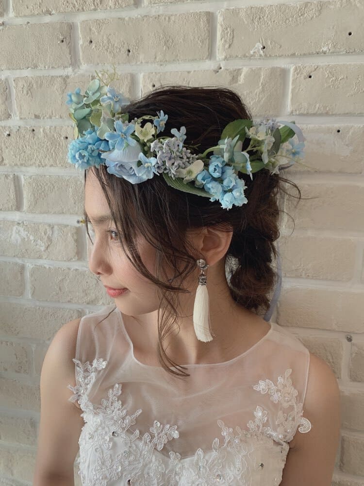 フォトウェディングは 花冠 が人気 花の種類 花言葉 色 髪型を紹介 おすすめの写真スタジオが見つかる写真館アワード