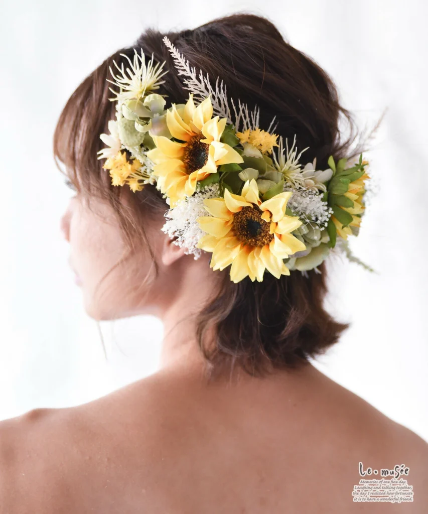 フォトウェディングは“花冠”が人気!花の種類・花言葉・色・髪型を紹介21