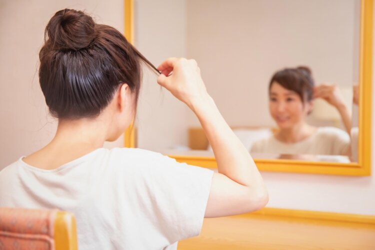 卒業袴は“お団子”で卒業写真が華やかに！ヘアアレンジ＆髪飾りを紹介7