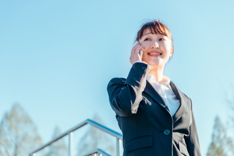 就活写真は歯を見せるのか｜笑顔？真顔？意外に難しい証明写真の表情作り