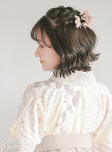 【女子大生】卒業袴の写真におすすめの髪型7つを厳選!セット方法も紹介4-1