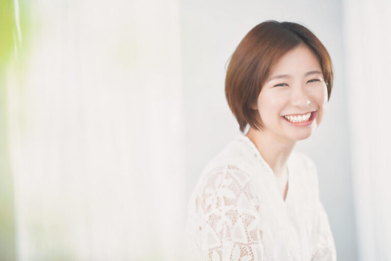 婚活・お見合い写真は歯を見せた表情が効果的!表情の作り方を紹介