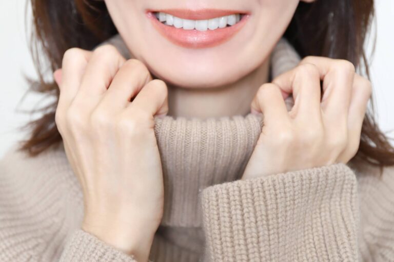 婚活写真に適したニットの選び方とは?おすすめのボトムスも紹介!