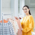 【20代女性】婚活写真に適した服装とは？おすすめの服装や準備方法も紹介アイキャッチ