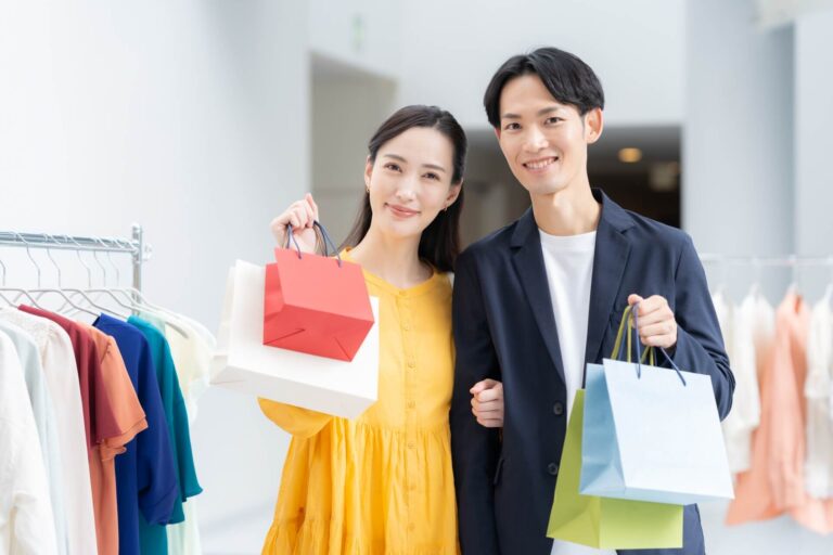 婚活写真の勝負服はどこで買う?価格帯別におすすめブランドを紹介!