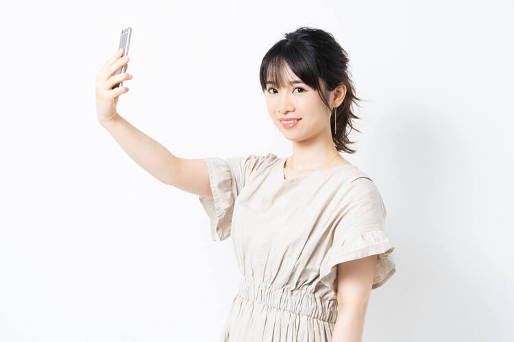 婚活のバストアップ写真は超重要!撮影方法や好印象を与える撮り方を紹介2