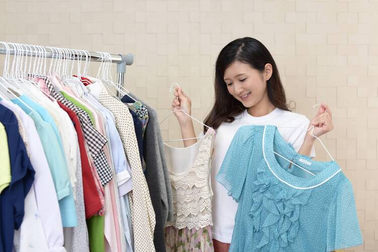 婚活写真におすすめのスカートの種類や色はとは?異性ウケの良いアイテムを紹介2