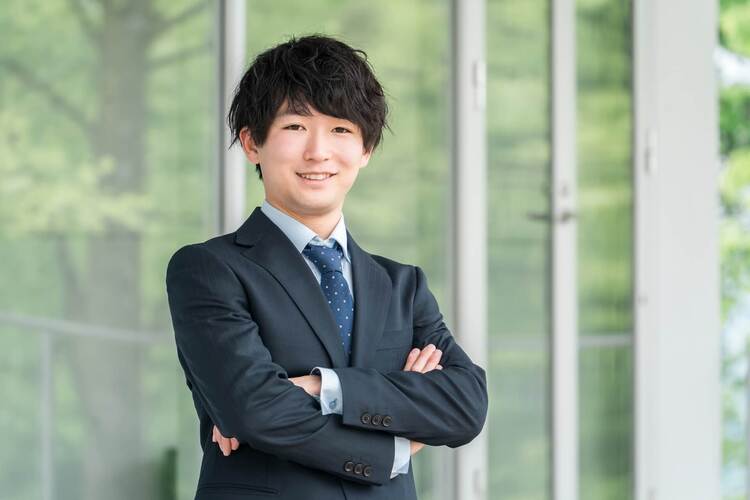 婚活写真の定番！スーツの柄や色、ネクタイの選び方を詳しく紹介！5