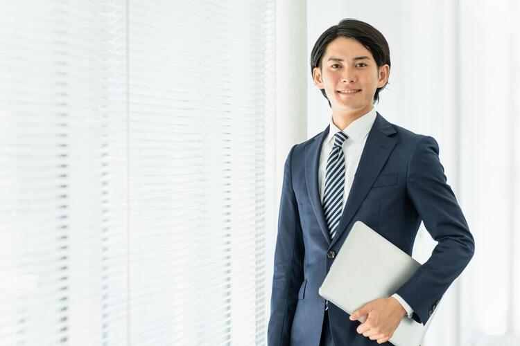 20代男性|女性ウケが良い婚活写真の撮り方解説!おすすめポーズも紹介6