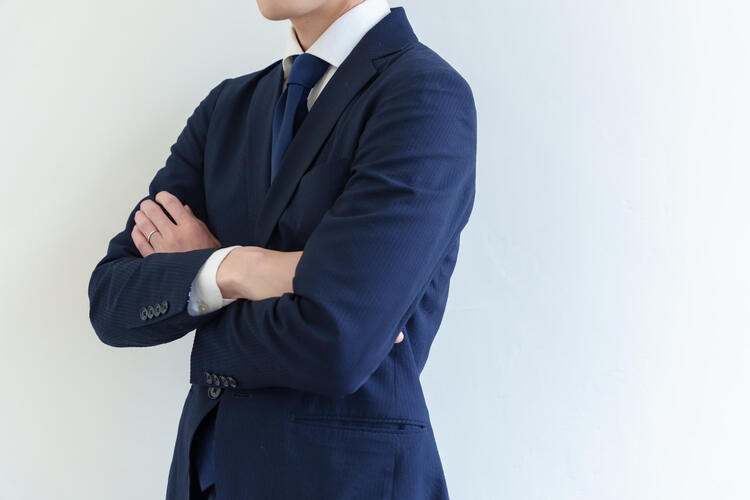 30代男性|成婚率を上げる婚活写真の撮り方は?おすすめの服装も紹介6