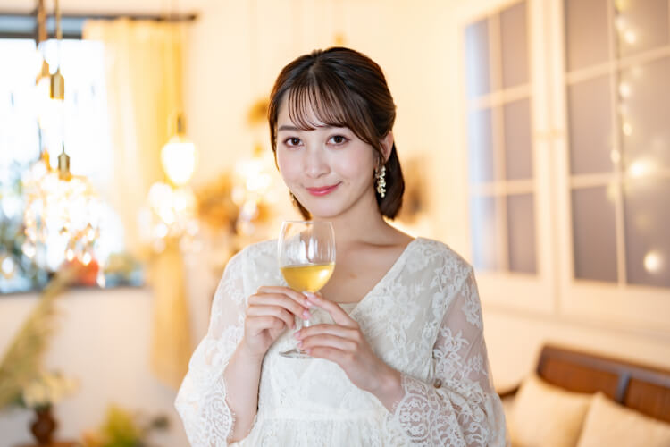 婚活のバストアップ写真は超重要!撮影方法や好印象を与える撮り方を紹介アイキャッチ