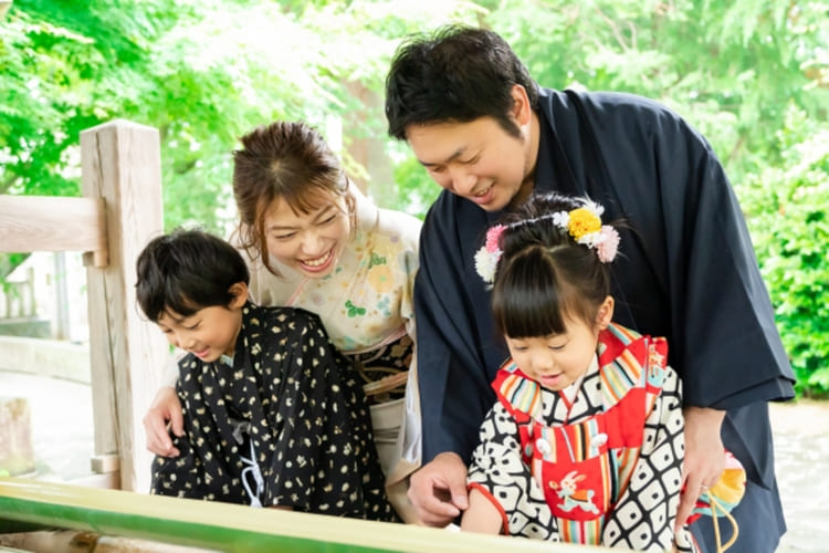 七五三写真撮影の父親の服装は「格」に注意!子どもの服別おすすめスタイル2