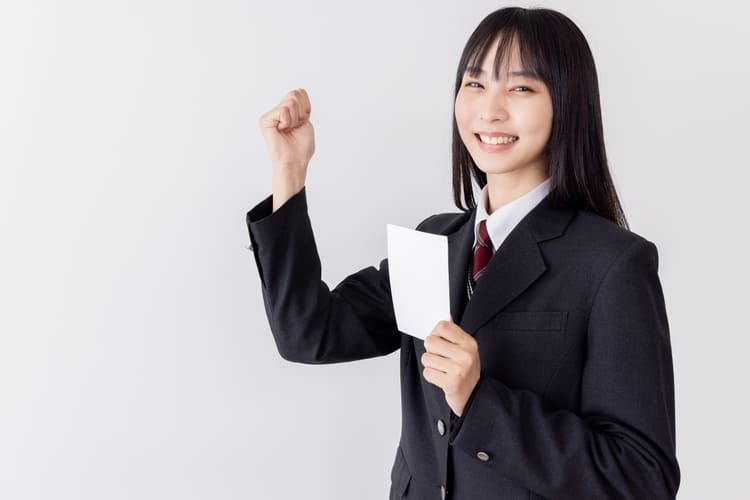 高校受験写真にふさわしい「表情」は?注意点やおすすめの撮り方も解説3