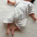 お受験写真に参加する赤ちゃんの準備は何が必要？服装や注意点を解説7