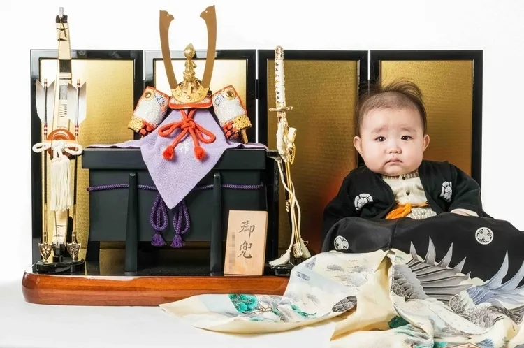 男の子の初節句は何をする？おすすめの祝い方や兜の準備について解説！8