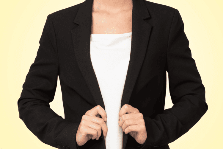 【女子】大学受験写真の服装は何を着る？着こなしの注意点も解説3