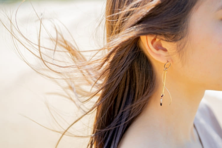 大学受験写真で「ピアス」が与える印象は？自然な隠し方も紹介4