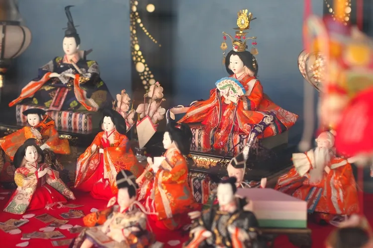 初節句に飾る雛人形は誰が買う？選び方やお返しについても解説1