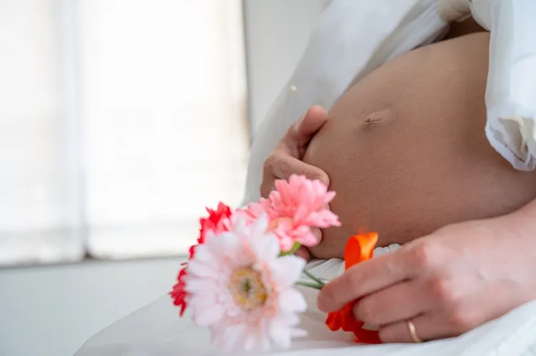 マタニティフォト撮影におすすめのメイク方法を紹介！注意点も解説2