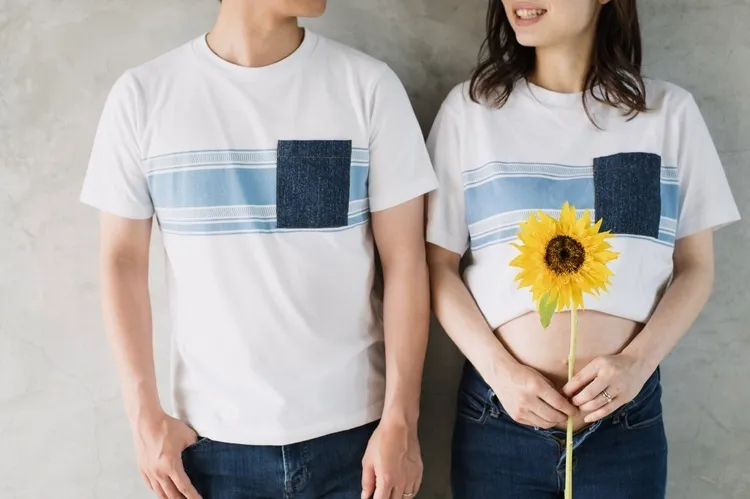 マタニティフォトはTシャツで撮ってもいい？選び方やコーデを紹介！5