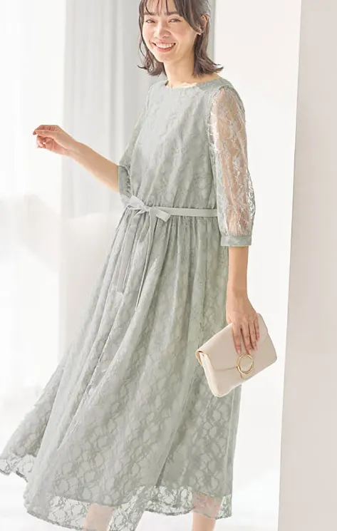 マタニティフォトはドレスで撮影がおすすめ！おすすめドレス紹介6