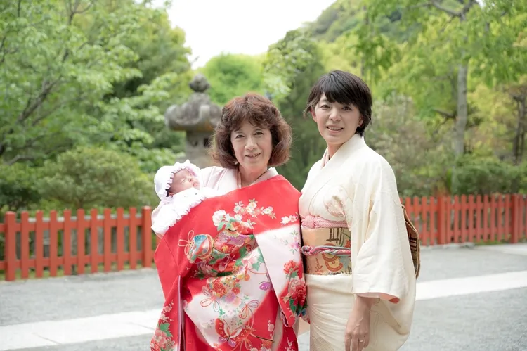 お宮参り写真はいつ撮る？撮影方法別の予約時期を解説！4