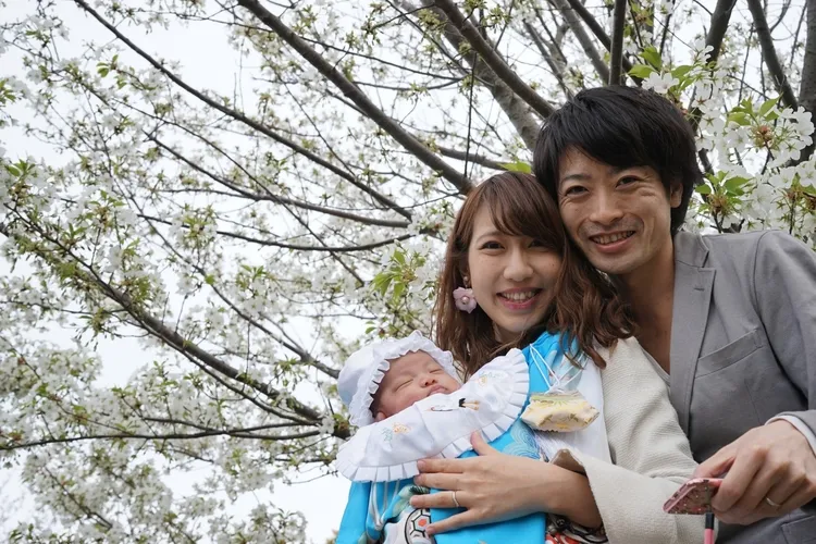 お宮参り写真が映えるポーズ集！撮影場所別にアイデアを紹介します2